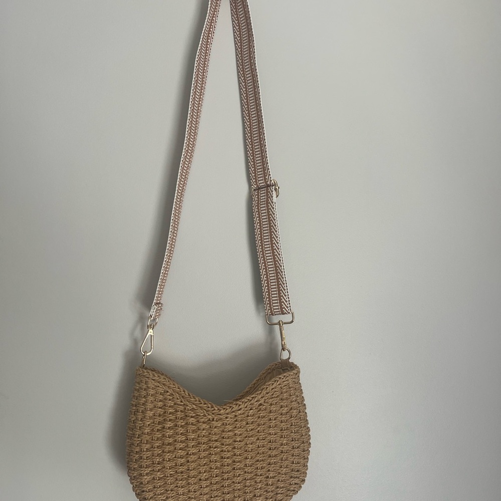 Elegant Tan Woven Shoulder Bag